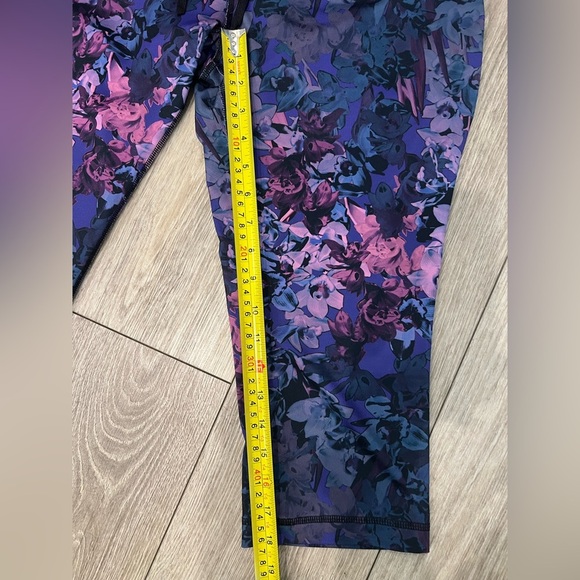 Danskin medium Vibrant Blue and Purple Capri Pants with Abstract Design - Picture 8 of 8